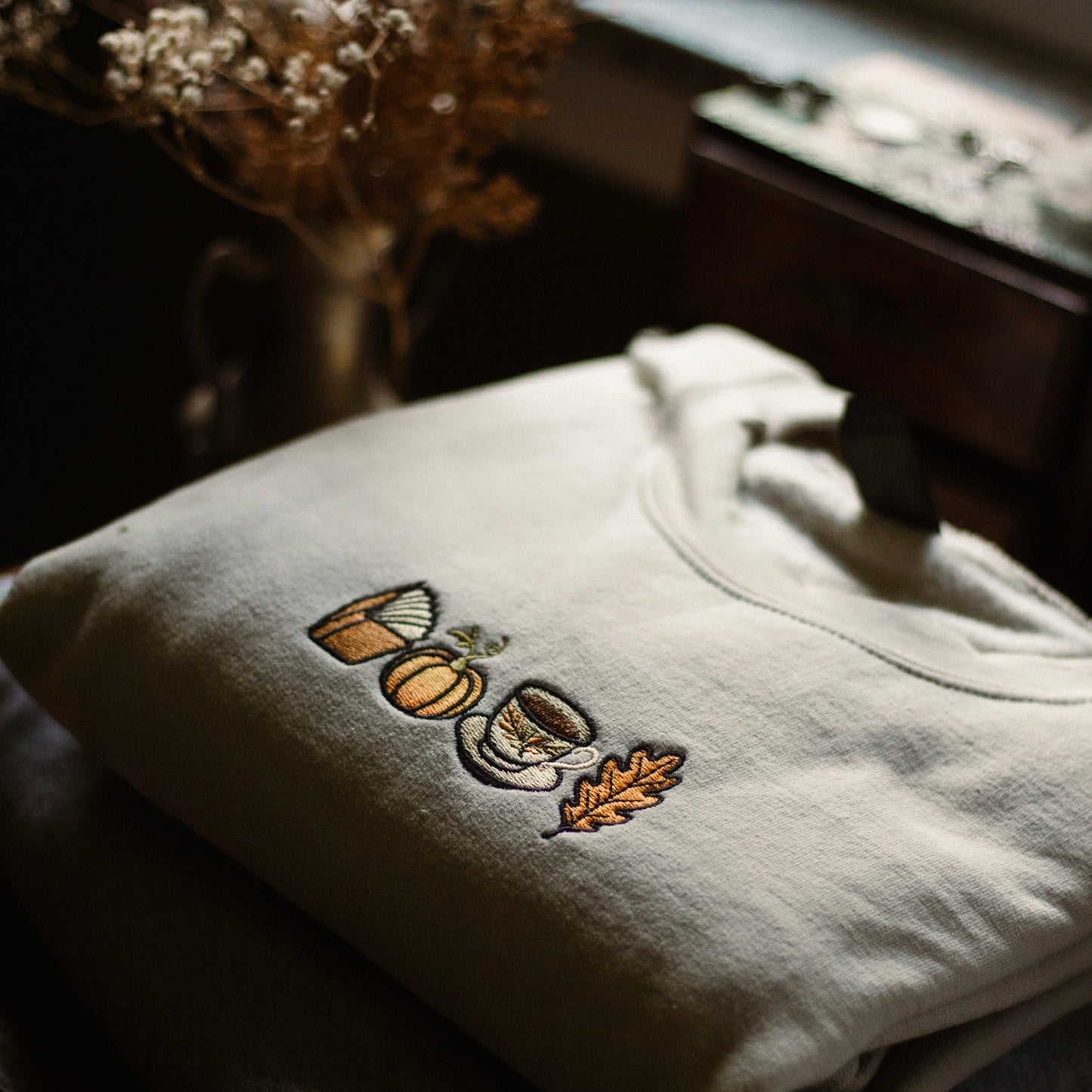 Cosy Autumn embroidered Sweatshirt