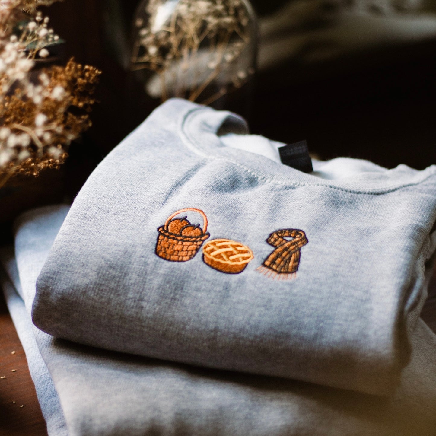Apple Orchard embroidered Sweatshirt